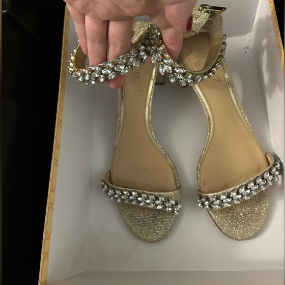 Elegant Gold Women\'s Heels